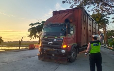 Korlantas Polri Laksanakan Penegakan Hukum Pembatasan Operasional Angkutan Barang di Jalur Pantura